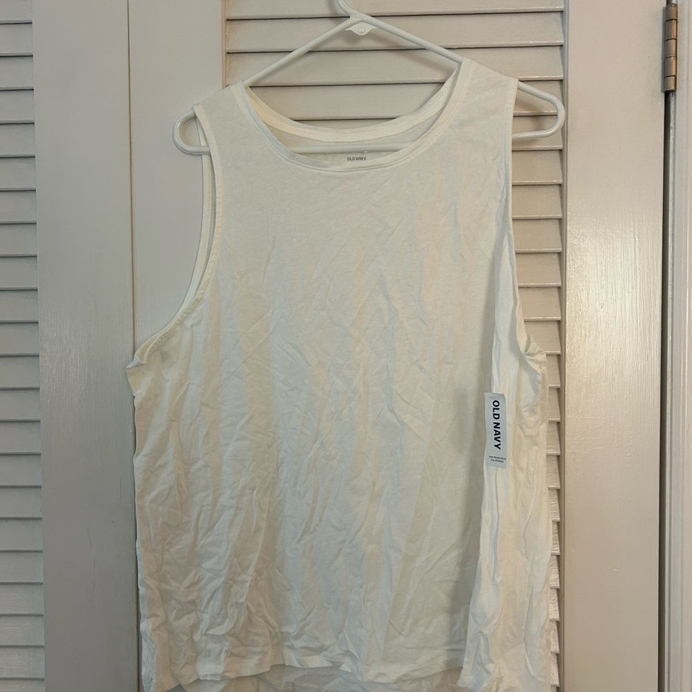 Old Navy white tank